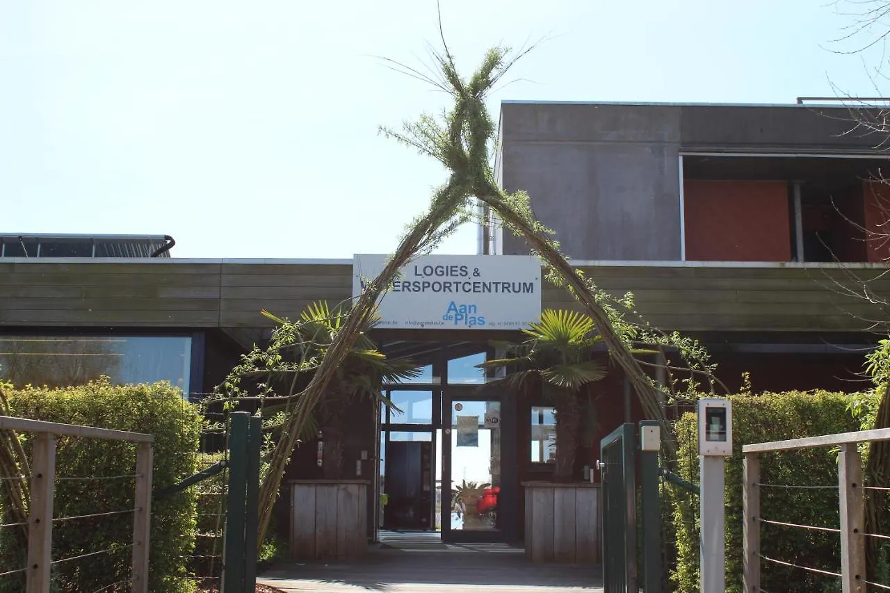 Hostel Domein Aan De Plas Bruggy